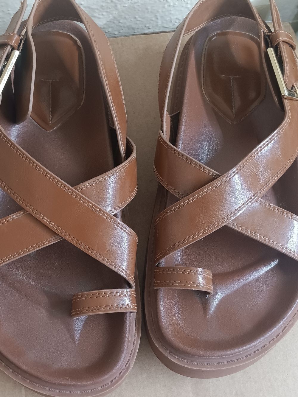 Zara Tan Brown Leather Crossover Buckle Sandals - Picture 5 of 8